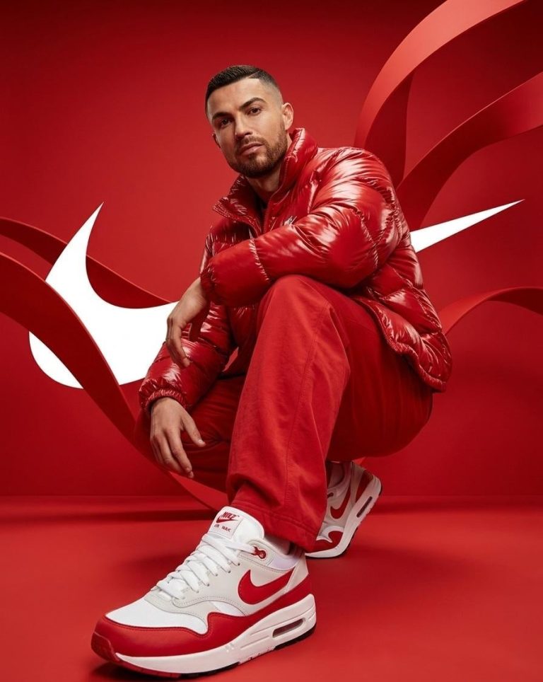 Quảng cáo sneaker & sportswear năng động